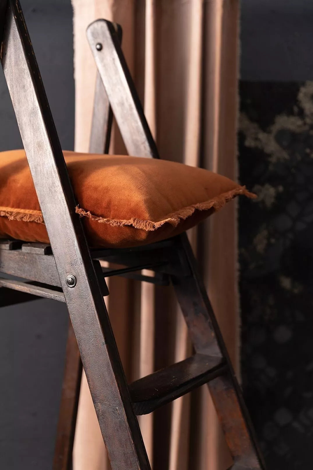 Coussin uni Fara Caramel 40 x 65 - MAISON VIVARAISE