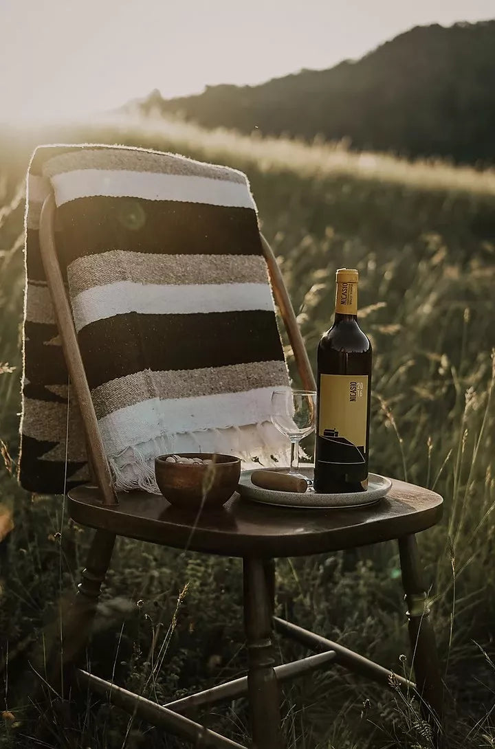 Couverture Mexicaine Beige et blanc - THE WILD WHISPERS