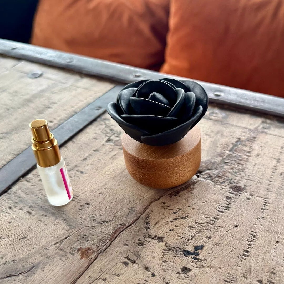 Diffuseur de parfum en céramique - Rose noire - ANOQ