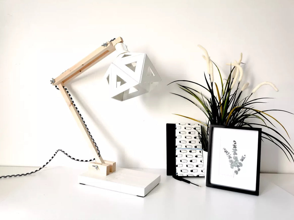 Lampe de bureau origami bois et blanc - Leewalia