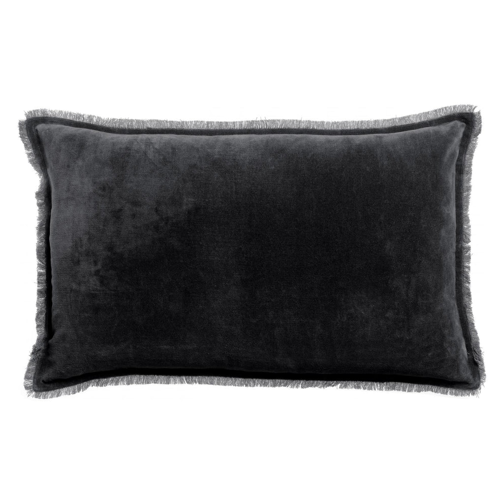 Coussin uni Fara Caviar 40 x 65 - MAISON VIVARAISE